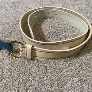 Women’s Bone Colored Belt with Gold Toned Buckle Size L NWT